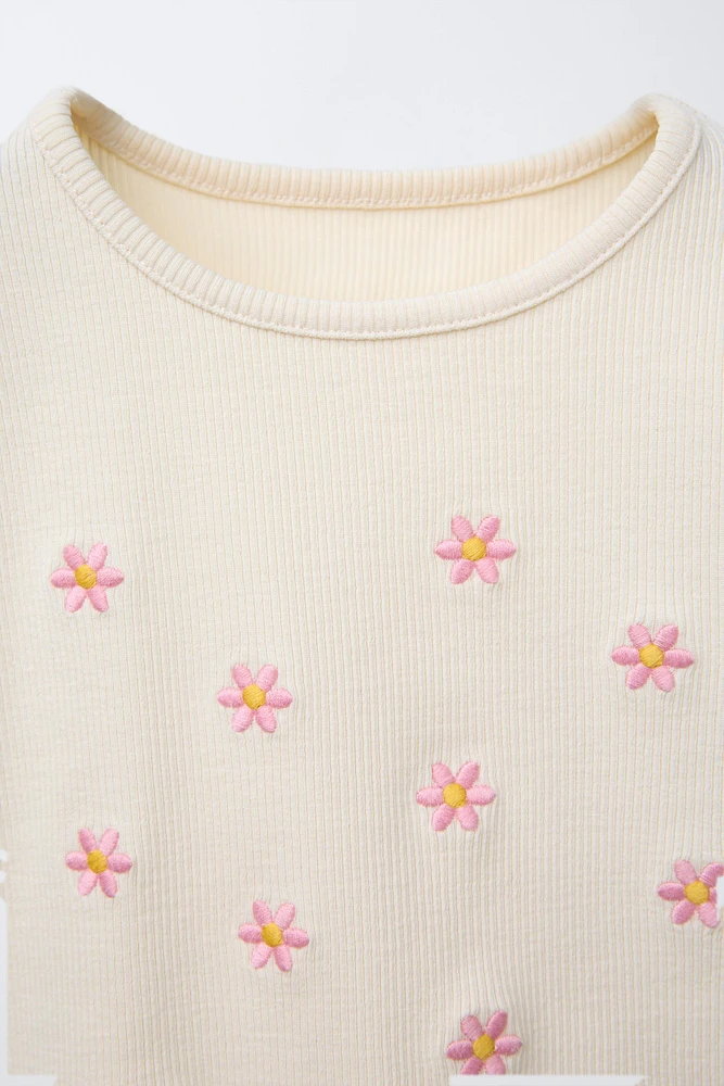 EMBROIDERED FLORAL RIB T-SHIRT