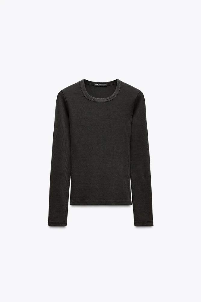 T-SHIRT RIB EFFET DÉLAVÉ MANCHES LONGUES