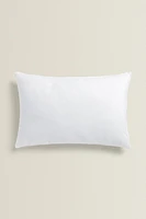 COUSSIN DE GARNISSAGE FIBRE TOUCHER DOUX