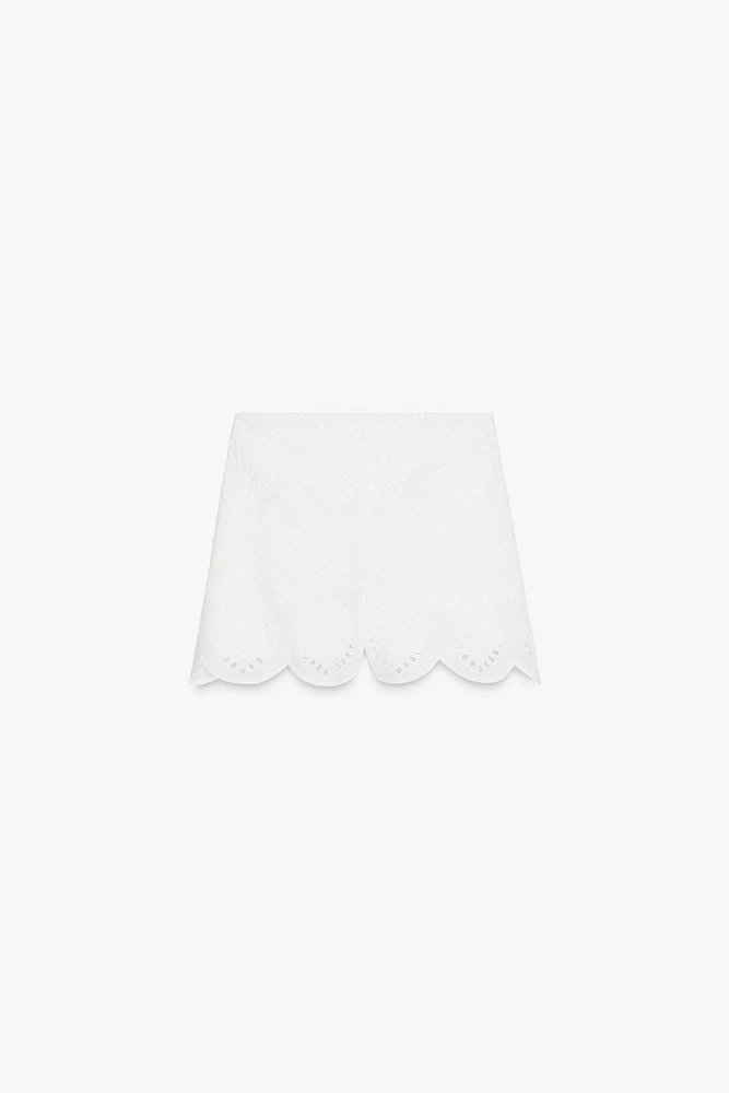 BERMUDA BRODERIES AJOURÉES