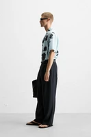 PANTALON COUPE DÉCONTRACTÉE À PLIS