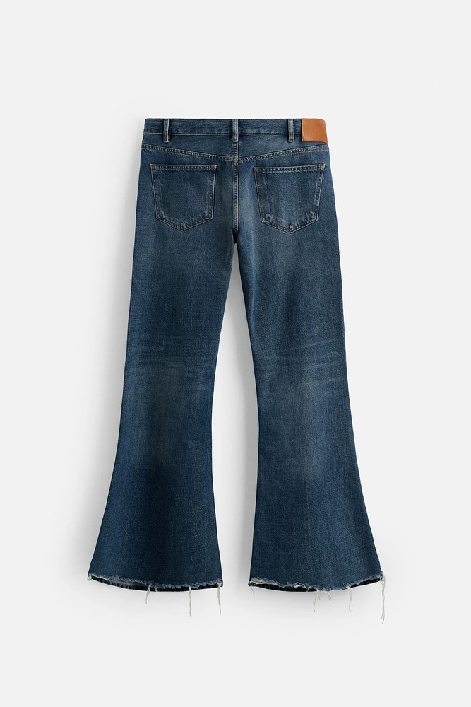 CLASSIC FLARE FIT JEANS