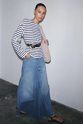 STRIPED LONG SLEEVE T-SHIRT