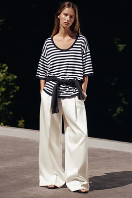 TOP OVERSIZE EN MAILLE MANCHES COURTES