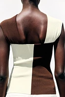 TOP HALTER EN MAILLE