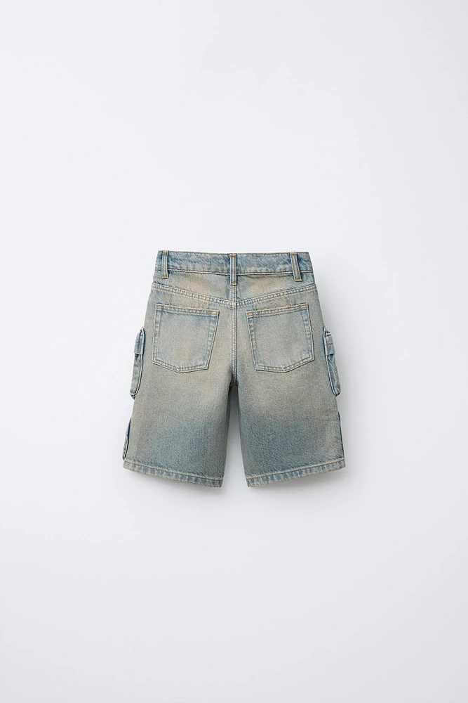 BERMUDA EN DENIM EFFET DÉLAVÉ MULTICARGO