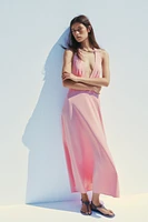 ROBE MI-LONGUE AVEC ENCOLURE AMÉRICAINE