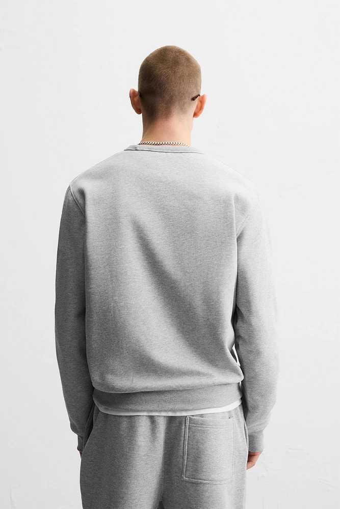HEAVYWEIGHT CREW NECK SWEATSHIRT