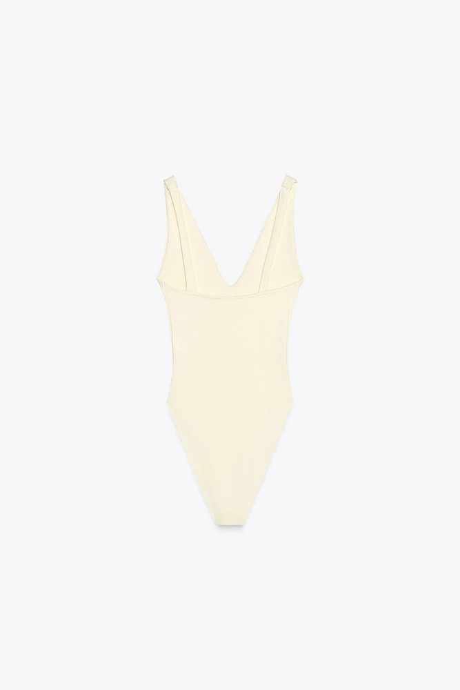 BODY DÉCOLLETÉ EN V