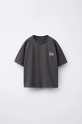 PLAIN T-SHIRT WITH LABEL