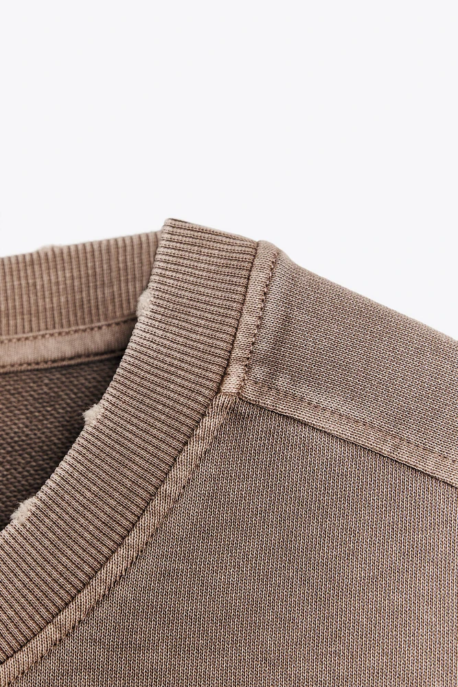 WASHED EFFECT PLUSH SWEATSHIRT