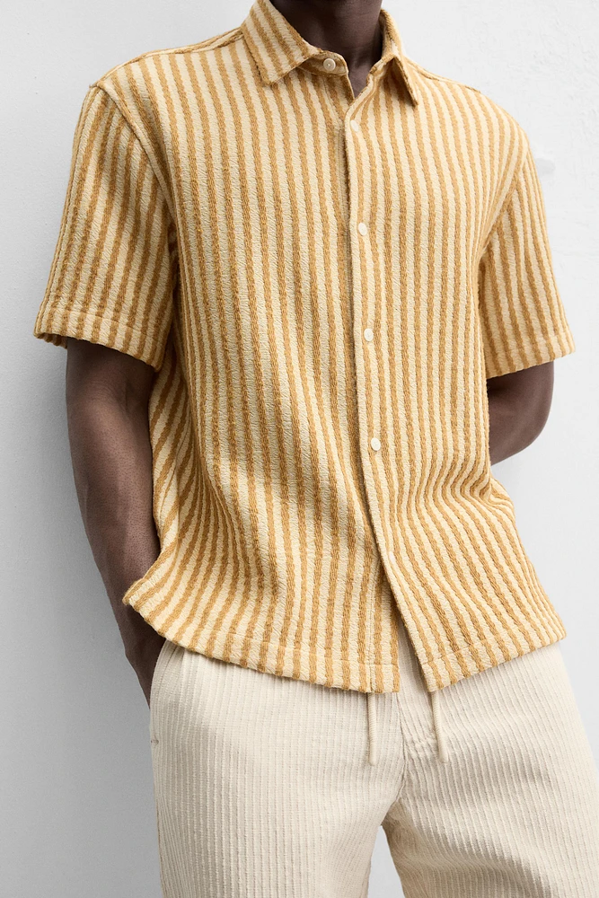 TEXTURED STRIPED SHIRT