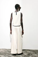 CONTRAST TRIM CREPE TOP