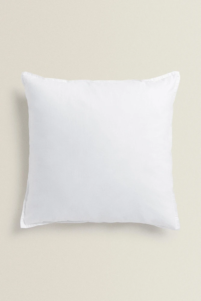 COUSSIN DE GARNISSAGE FIBRE TOUCHER DOUX