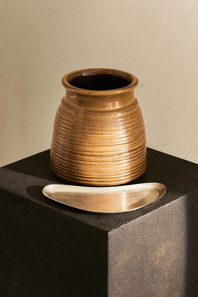 STRIPED VASE