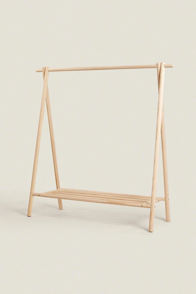 WOODEN CLOTHES RACK