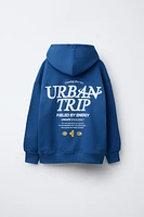 RAISED TEXT PRINT HOODED SWEATSHIRT