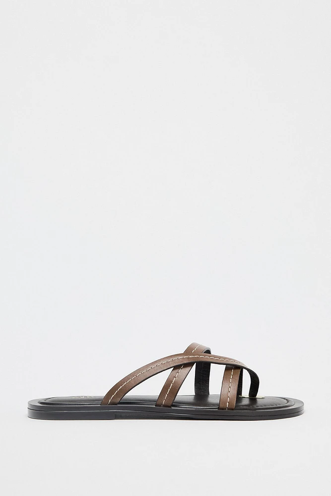 LEATHER STRAPPY FLAT SANDALS