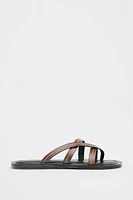 LEATHER STRAPPY FLAT SANDALS