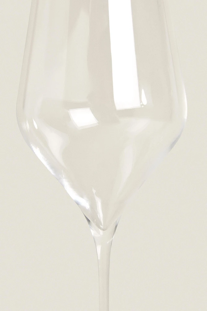 PLAIN CRYSTALLINE WINE GLASS