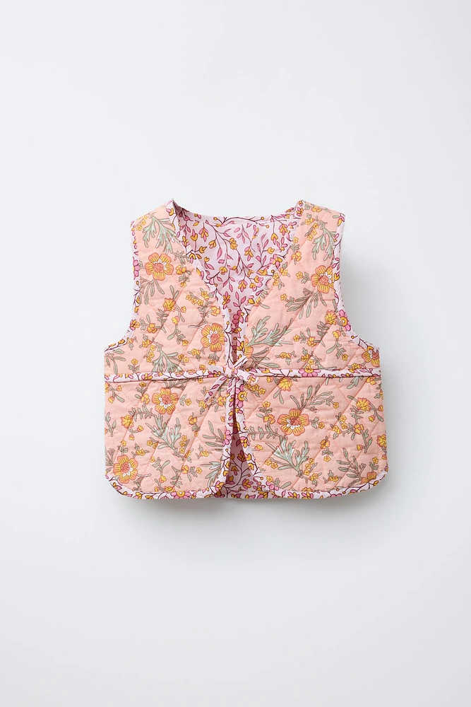 GILET MATELASSÉ À FLEURS