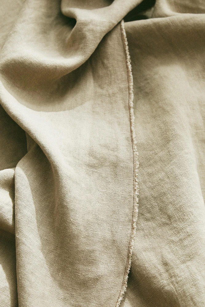 TABLECLOTH 01