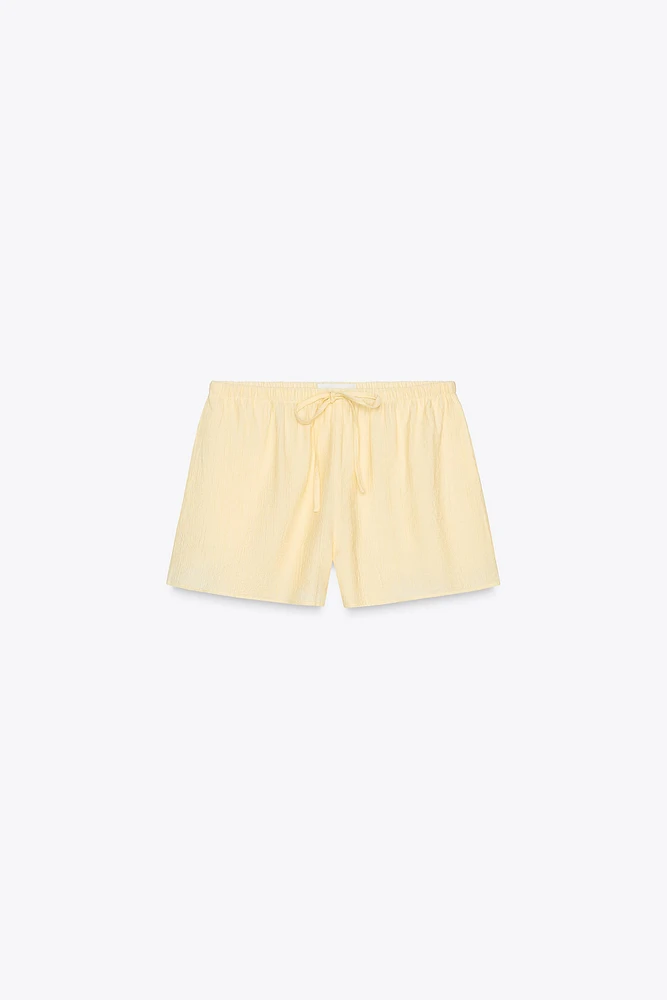 WRINKLE EFFECT SHORTS