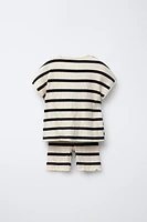 KNOT T-SHIRT AND STRIPED CYCLING LEGGINGS SET