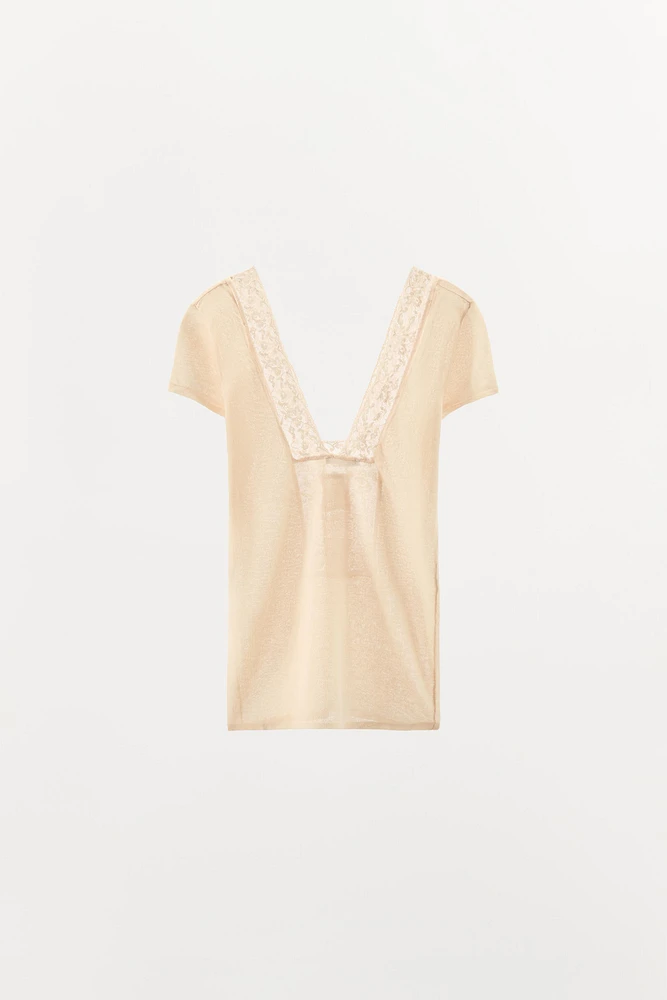 TOP EN MAILLE DENTELLE FLEUR