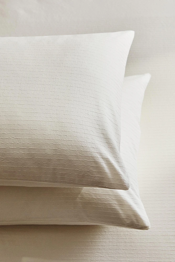 TEXTURED PILLOWCASE