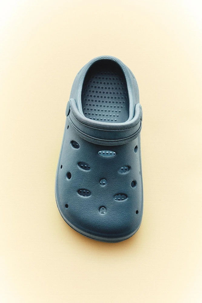 RUBBERIZED CLOGS
