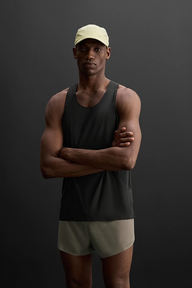 LIGHTWEIGHT TECHNICAL TANK TOP