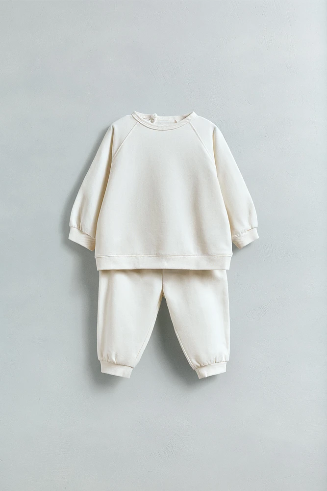 ENSEMBLE SWEAT ET PANTALON JOGGER