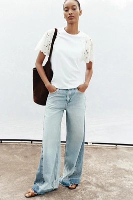 EMBROIDERED SLEEVE T-SHIRT