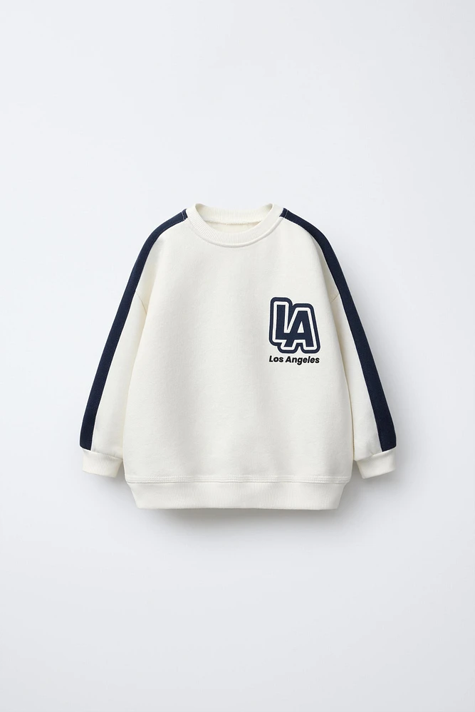 RAISED TEXT STRIPES SWEATSHIRT