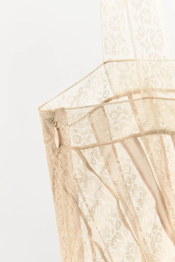 RUFFLED LACE DRESS