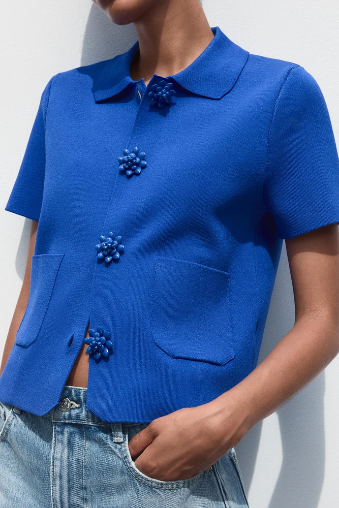GILET EN MAILLE BOUTONS FANTAISIE