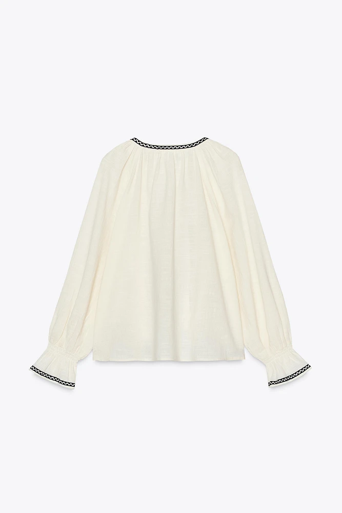 CHEMISE BRODERIES CONTRASTE