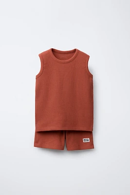WAFFLE KNIT T-SHIRT AND BERMUDA JOGGING SET