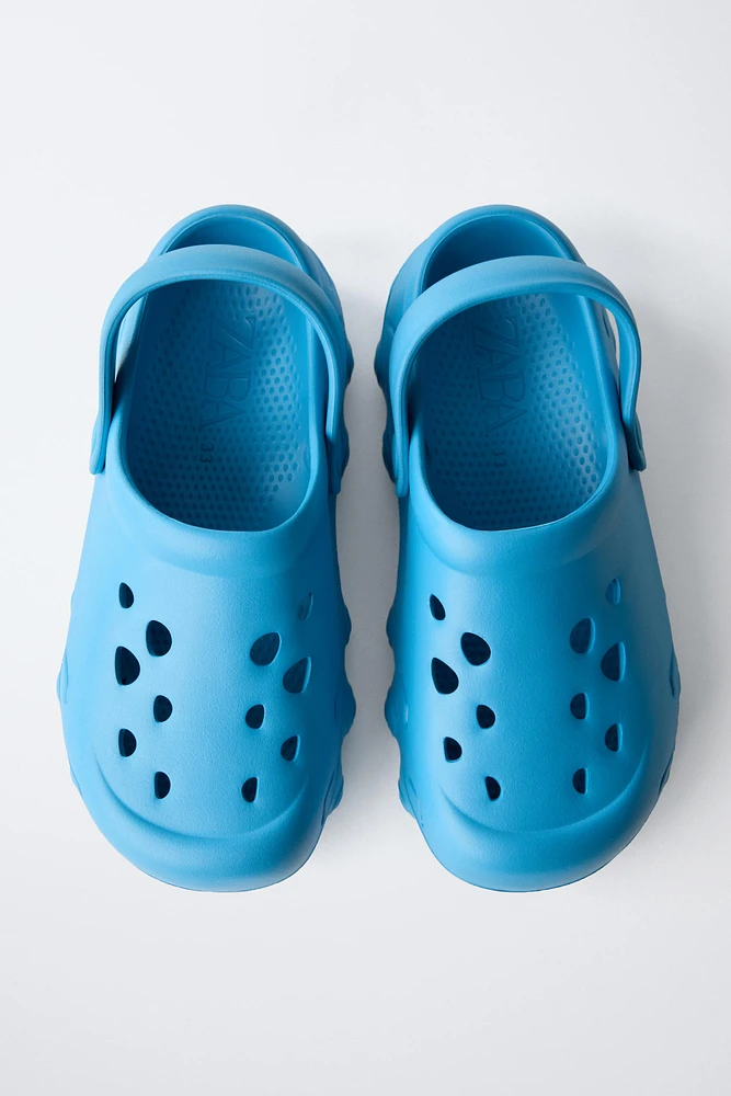 RUBBER CLOGS
