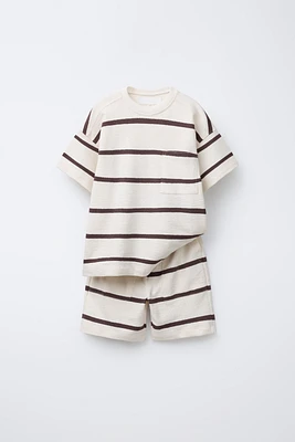 ENSEMBLE T-SHIRT ET BERMUDAS À RAYURES