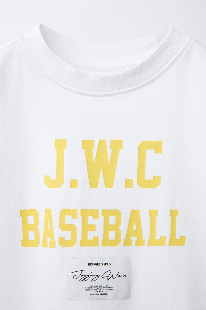 VARSITY JOGGING T-SHIRT