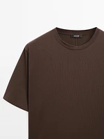 Short sleeve T-shirt with topstitching detail
