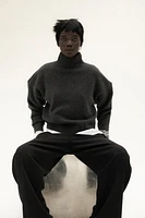 BASIC KNIT SOFT SWEATER