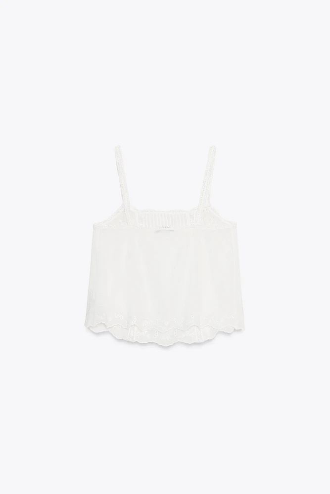 TOP BRODÉ FLEURS