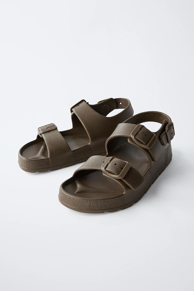 SANDALES DE BAIN
