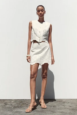 EMBROIDERED EYELET VEST TOP