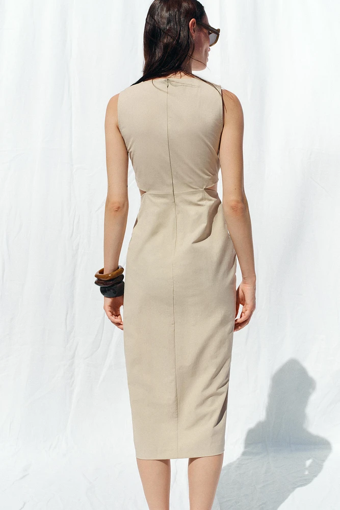 CUT OUT KNOT MIDI DRESS