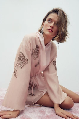 KIMONO COURT AVEC SOIE ET PERLES FANTAISIE