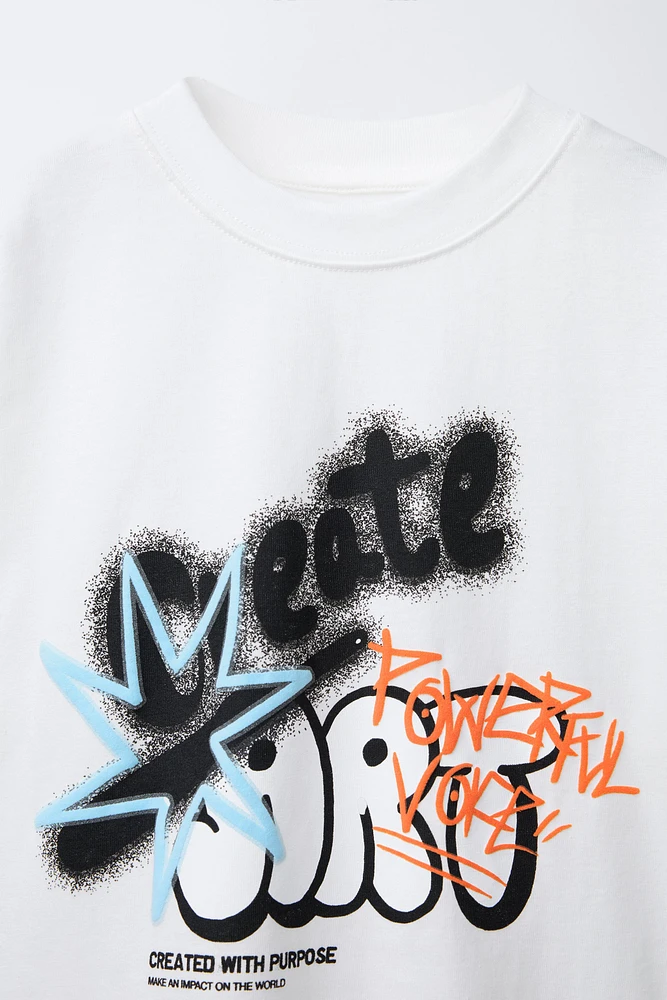 T-SHIRT IMPRIMÉ GRAFFITI